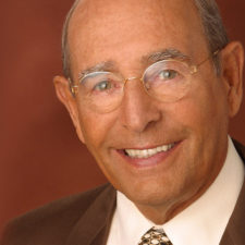 Rich DeVos, Amway Co-Founder, Dies at 92