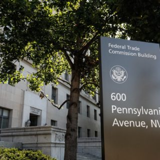 FTC Votes to Ban Noncompete Clauses