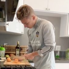 Soccer Players Compete in First Online Global Herbalife #AthleteCookOffContest