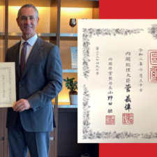 Amway Japan Receives Medal for Philanthropic Contributions