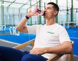 Herbalife Spotlights the Importance of Halftime Refueling